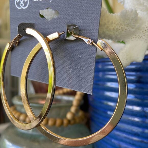 Slender Gold Hoops Daisy Fuentes Fashion Earrings $16ea / 3 for $25 - Picture 2 of 6
